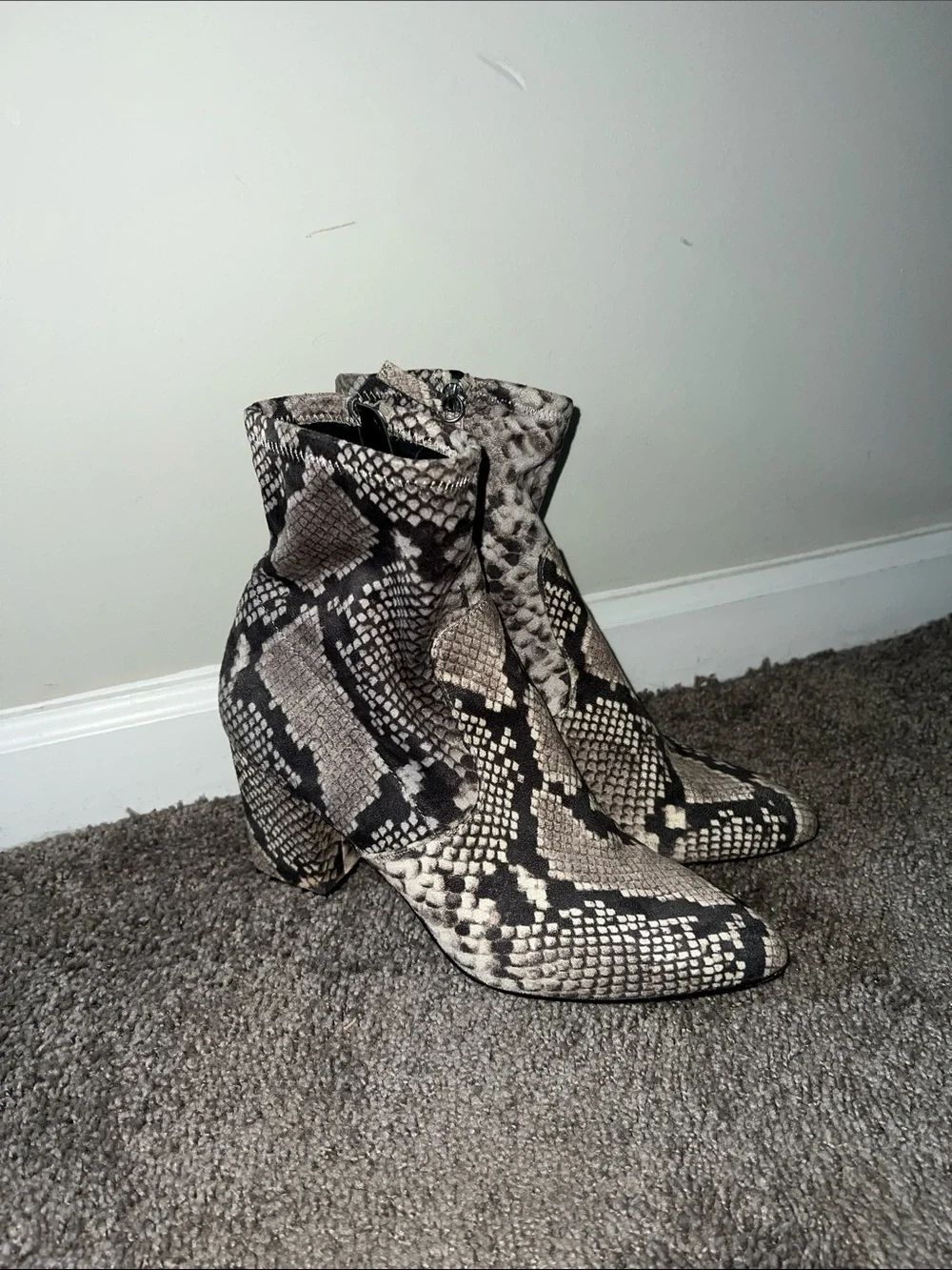 Steve Madden Elory faux-snakeskin bootie 8.5